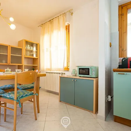 Beachside Mermaid Alghero