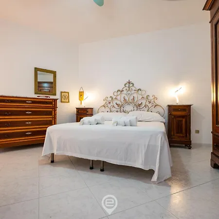 Beachside Mermaid Apartamento *