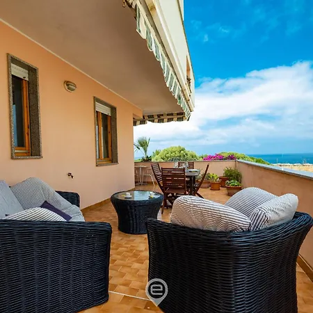 Beachside Mermaid Apartment Alghero