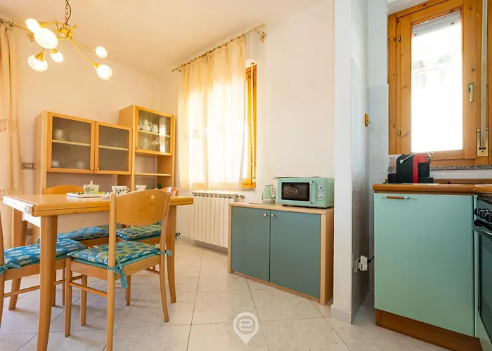 Beachside Mermaid Alghero