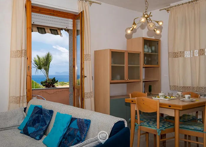 Beachside Mermaid Apartment *