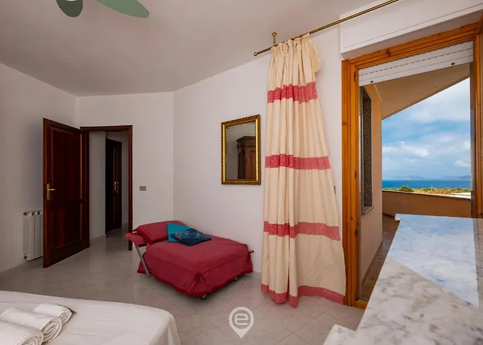 Beachside Mermaid * Alghero